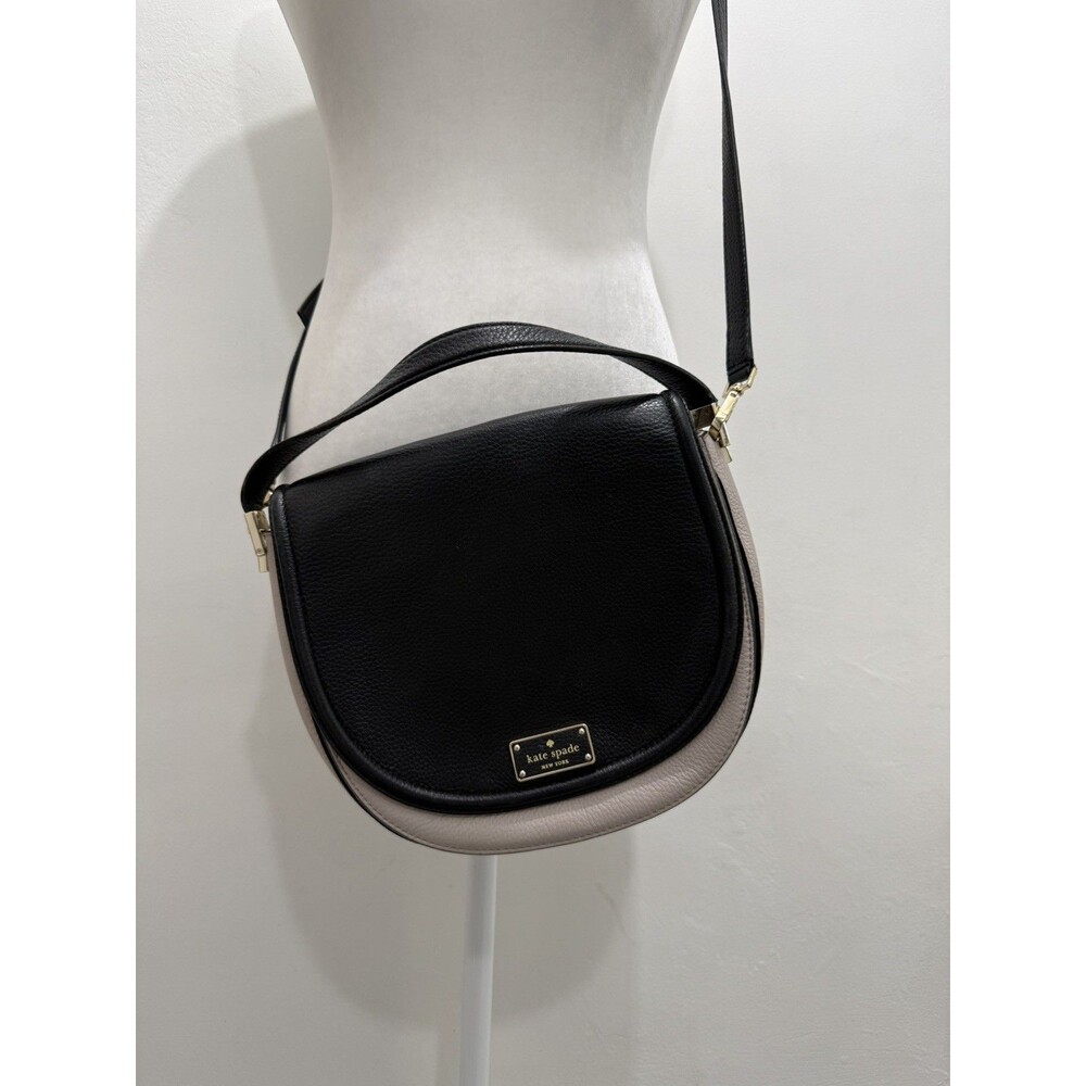 Kate Spade Oliver Street Lilly Pebbled Leather Saddle Crossbody Bag Black Greige